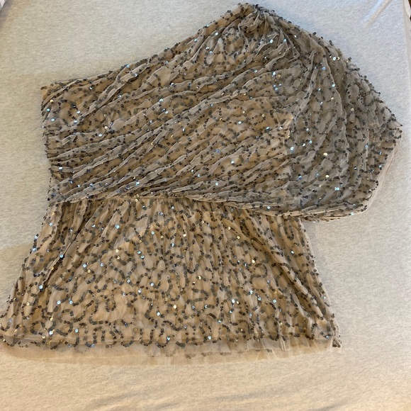 Saks Fifth Ave Sequin Top - Picture 2 of 8